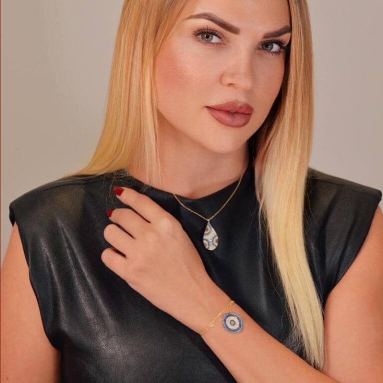 sq 82 greek jewelry show 08